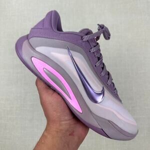 Nike | Shoes | Nike Basketball Shoes | Poshmark display picture 2